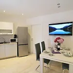 Perla With Swimming Pool, - Opatija Appartement