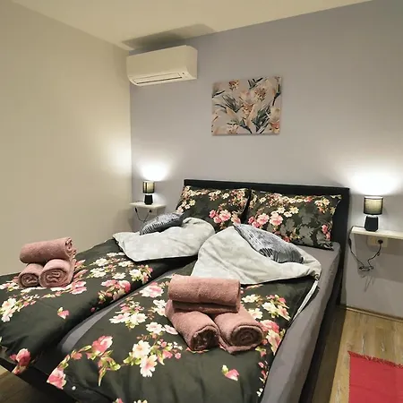 Apartament Perla With Swimming Pool, - Opatija Lovran