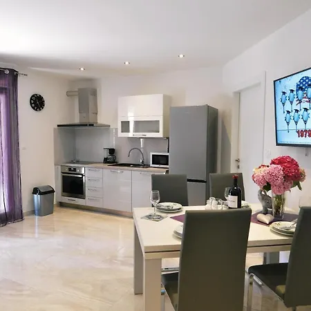 Apartament Perla With Swimming Pool, - Opatija Lovran