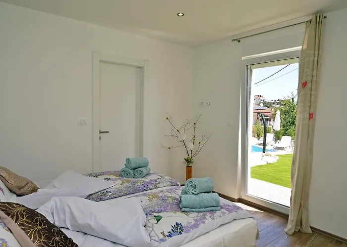 Perla With Swimming Pool, - Opatija Apartament Lovran