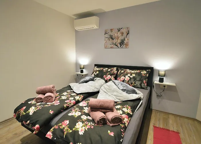 Apartament Perla With Swimming Pool, - Opatija Lovran