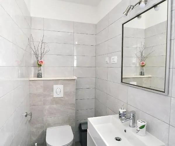 Apartament Perla With Swimming Pool, - Opatija Lovran