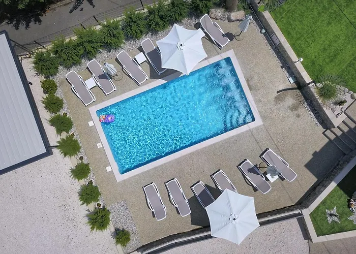 Perla With Swimming Pool, - Opatija Lovran