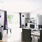 Perla With Swimming Pool, - Opatija Apartmán *