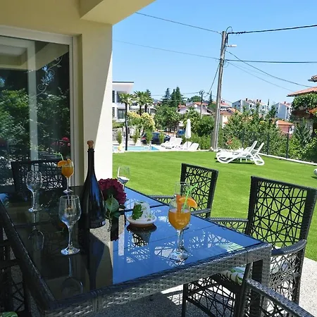 Perla With Swimming Pool, - Opatija Lejlighed