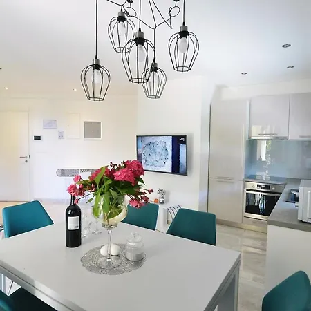 Apartmán Perla With Swimming Pool, - Opatija *