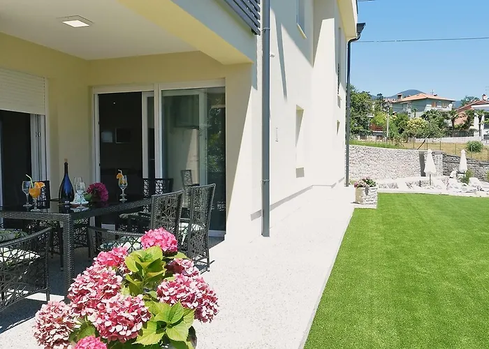Appartement Perla With Swimming Pool, - Opatija *