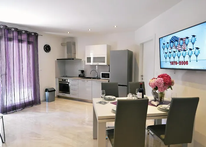 Appartement Perla With Swimming Pool, - Opatija Lovran